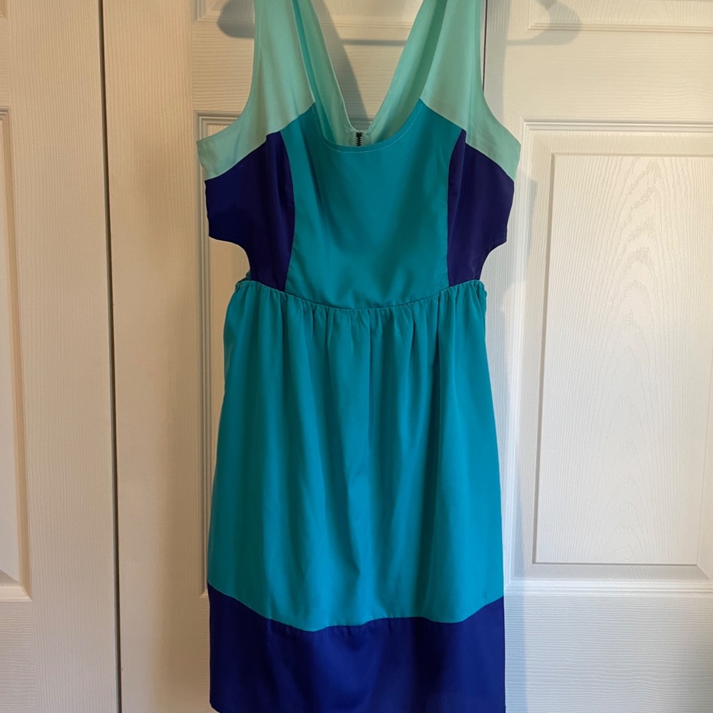 ROXY Cut Out Summer Mini  Dress / Spirit Dress - Picture 3 of 7